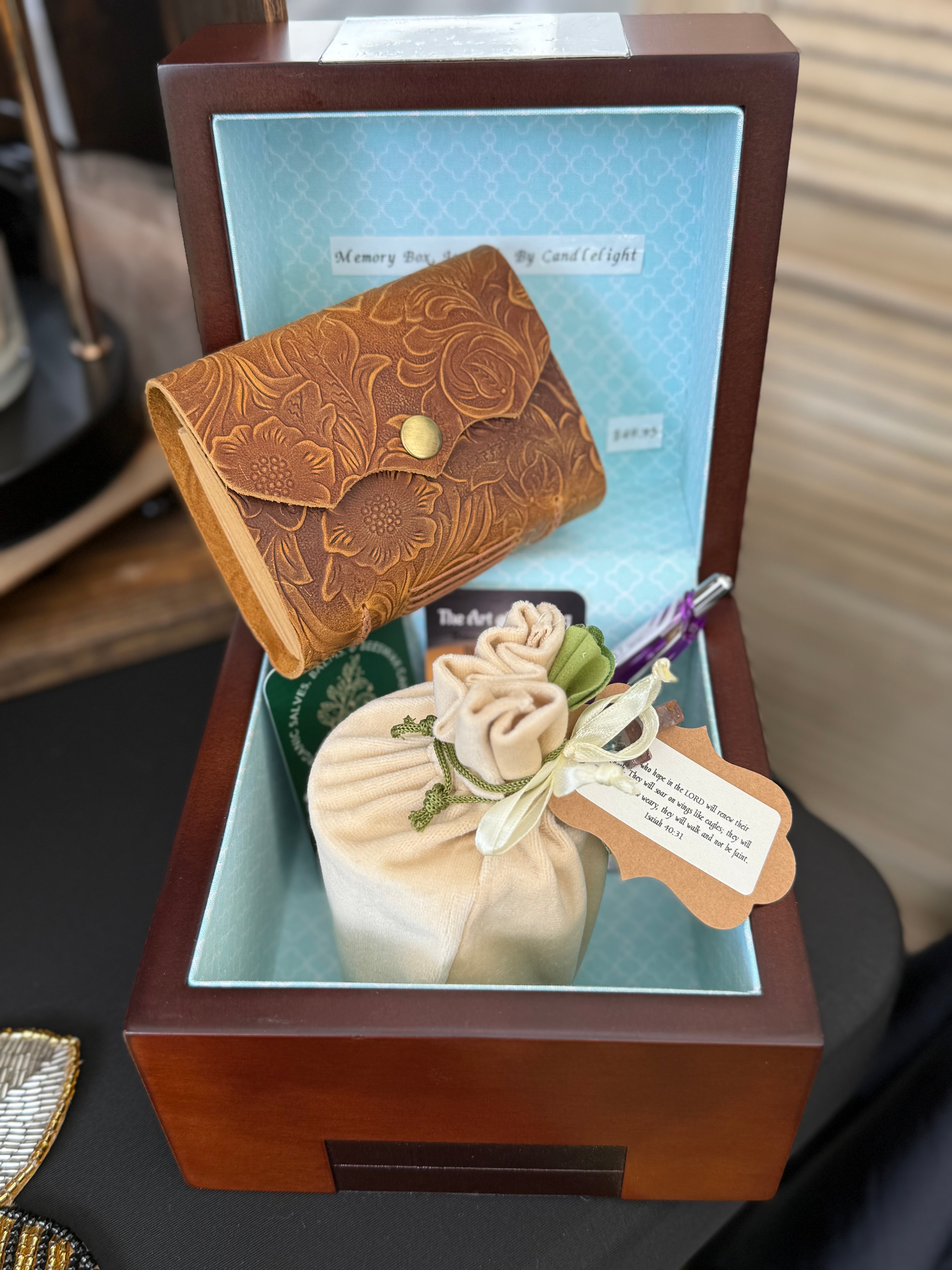 Treasure Chest Gift Box: "Treasure Chest Candlelight Memories"